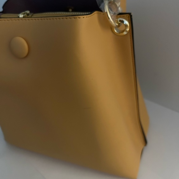 Hip shoulder bag with bonus coin wallet - Picture 7 of 9